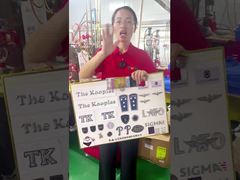 پیچ پوشاک سفارشی رنگ جادویی 3D شکل خرس پیچ پوشاک سفارشی برای کفش و کیف