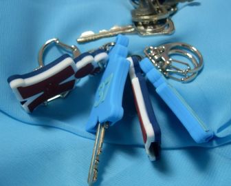هدایای تبلیغاتی تازگی شخصی حک لوگو در Keychain پی وی سی با نور LED