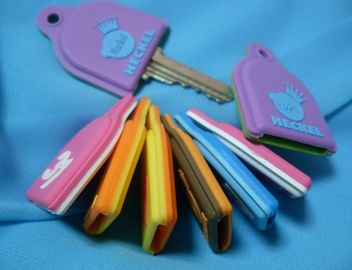 هدایای تبلیغاتی تازگی شخصی حک لوگو در Keychain پی وی سی با نور LED