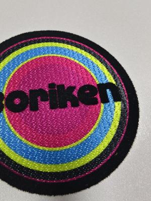 برچسب فلوکنگ بر روی فشار گرما بر روی انتقال گرما تی شرت وینیل