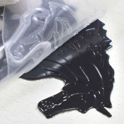 برچسب انتقال گرما TPU Black Running Horse برچسب انتقال گرما تی پی یو