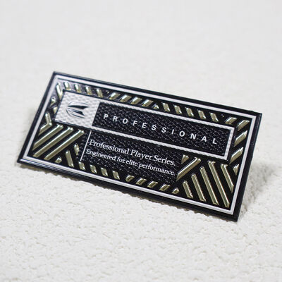 پیچ فرکانس بالا TPU سفارشی - نشان سری بازیکن حرفه ای طلایی و سیاه فلزی برای لباس های ورزشی