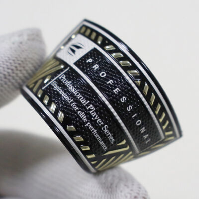 پیچ فرکانس بالا TPU سفارشی - نشان سری بازیکن حرفه ای طلایی و سیاه فلزی برای لباس های ورزشی