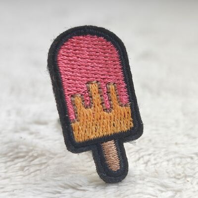 Custom High Quality Embroidery Patches Clothing Labels for Garments