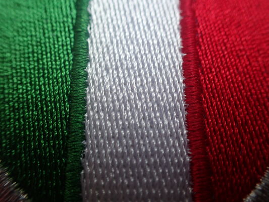 برچسب لباس با لوگو 3D برای استفاده در لباس