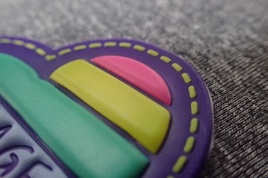 سفارشی برجسته سفارشی Tpu Patch / Patches 3D Rubber Pantone Color