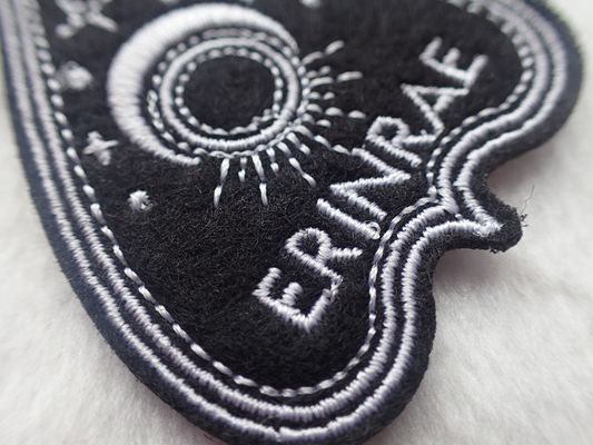 Black Spades Heart Chenille Stroed Iron on Backing دوخت روی پارچه پارچه