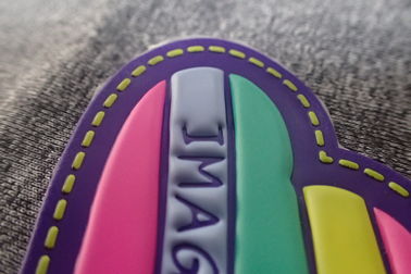 سفارشی برجسته سفارشی Tpu Patch / Patches 3D Rubber Pantone Color